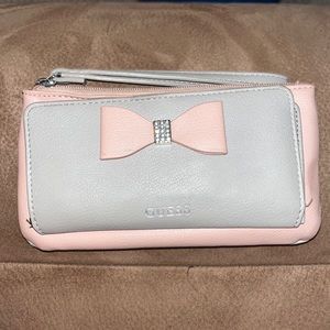 Guess wallet!